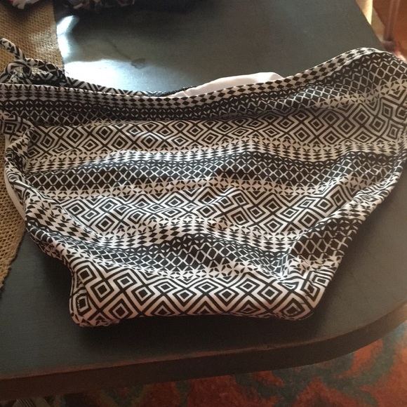 Victoria Secret bikini bottom - Picture 4 of 4